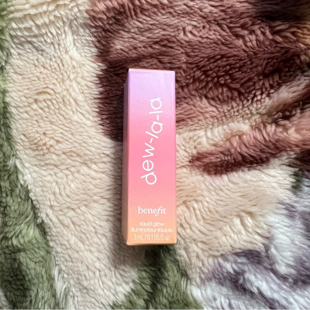 Benefit Dew-a-Lit Liquid Glow in Pink and Gold